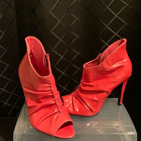 QUPID Women’s Pink Open Toed Ankle Bootie Heels - Picture 3 of 16